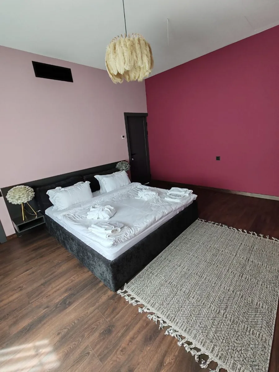 Վարդագույն սենյակ, Black Inn Dilijan — լուսանկար 4